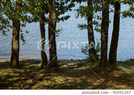 Outdoor relaxation in the French countryside 95091107