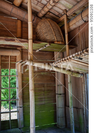 Small bamboo house for the gardener 95091108