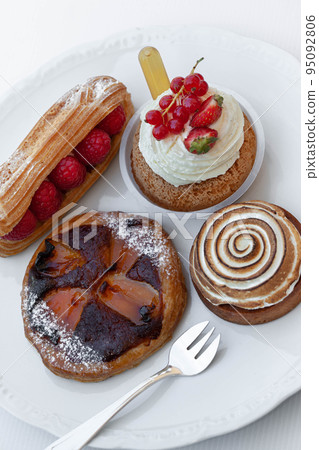 Sugar gluttony is on the plate Sugar gluttony is on the plate 95092806
