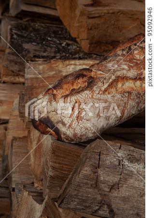 The baker put the bread in the barn The baker put the bread in the barn 95092946