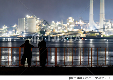 《山口縣》周南工廠夜景_來自晴海水上樂園 95095207