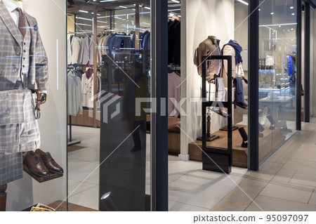 Scanner entrance gate for prevent theft in a clothes store. 95097097