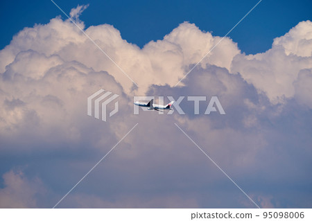 Aircraft takeoff 95098006
