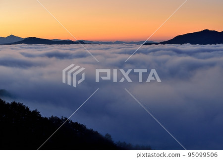 野坂川村的雲海 95099506