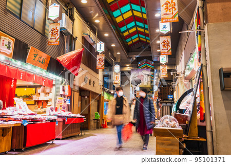 Kyoto Nishiki Market *partially soft focus 95101371