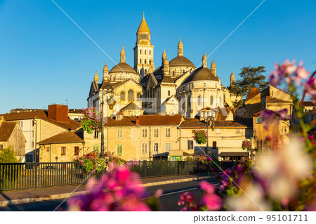 Cathedral of Saint-Front in the city of Perigueux in the early morning Cathedral of Saint-Front in the city of Perigueux in the early morning 95101711