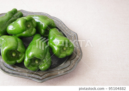 green pepper  95104882