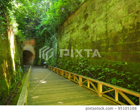 神奈川縣猿島市的切口和隧道 神奈川縣猿島市的切口和隧道 95105108