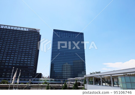 [JR Osaki Station New East Exit] Osaki Station seen from Gate City Osaki 95106746