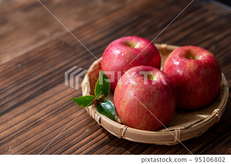 very sweet apple apple 95106802