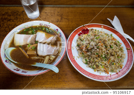 非常美味的日本中華蕎麥麵 95106917