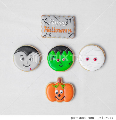 Halloween funny Cookies set on white background. Trick or Threat, Happy Halloween, Hello October, fall autumn, Festive, party and holiday concept 95106945
