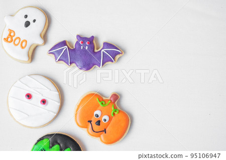 Halloween funny Cookies set on white background. Trick or Threat, Happy Halloween, Hello October, fall autumn, Festive, party and holiday concept 95106947