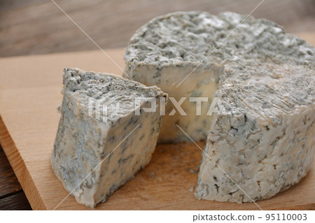 Blue cheese Blue cheese 95110003