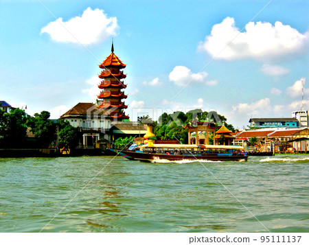 Scenery from Chao Phraya Express, Bangkok, Thailand 95111137