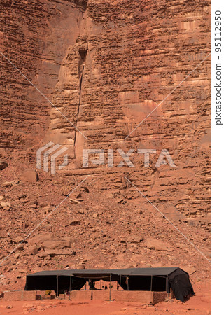 Bedouin tents, camp in the desert. Wadi Rum, Jordan 95112950