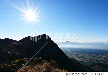 法所山的九重山日出 法所山的九重山日出 95113306