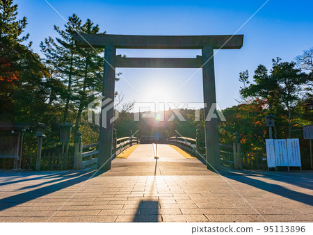 Asahi rising from Ise Jingu Naiku Ujibashi Torii 95113896