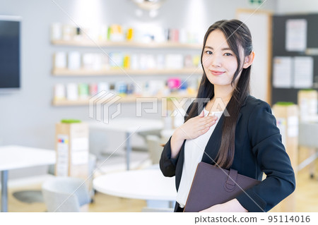 女性商務商人辦公室 95114016