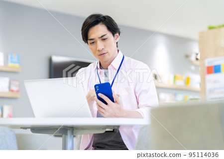 Engineer shared office office casual business businessman office Engineer shared office office casual business businessman office 95114036