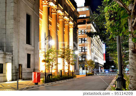 Night view of the Old Building of the Bank of Japan Head Office Night view of the Old Building of the Bank of Japan Head Office 95114209