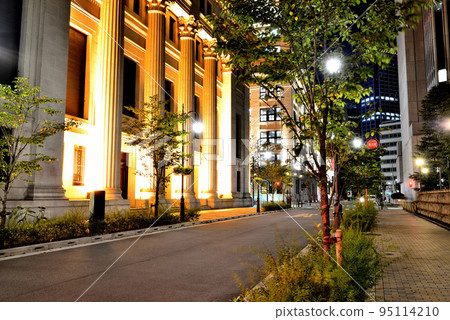 Night view of the Old Building of the Bank of Japan Head Office Night view of the Old Building of the Bank of Japan Head Office 95114210