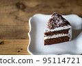 桌上的蛋糕（巧克力蛋糕）（巧克力蛋糕） 95114721