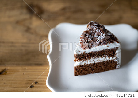 桌上的蛋糕（巧克力蛋糕）（巧克力蛋糕） 95114721