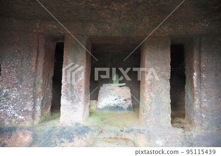 Shivling at the Arvalem Caves, historic rock cave 6th century, Rudreshwar Colony, Sanquelim, Goa Shivling at the Arvalem Caves, historic rock cave 6th century, Rudreshwar Colony, Sanquelim, Goa 95115439