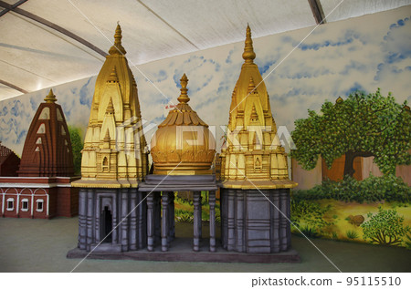 Replica of  Kashi Vishwanath Jyotirlinga in Varanasi, Uttar Pradesh  One of the 12 Jyotirlingas in Someshwar Wadi Temple, Baner, Pune, Maharashtra 95115510