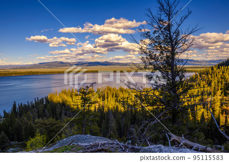 Sunset view of the Jenny Lake in Grand Teton National Park, Wyoming 95115583