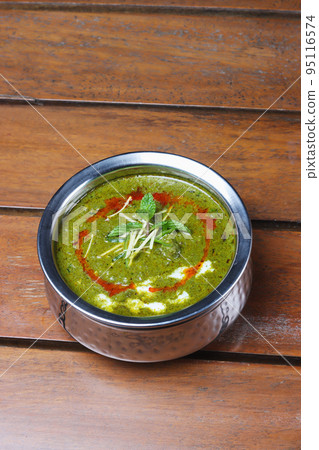 Palak shorba, Indian dish Palak shorba, Indian dish 95116574