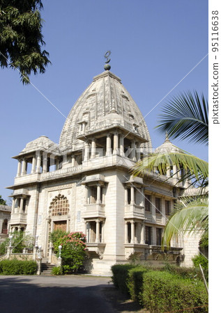 Kirti Mandir or Temple of Fame, is the cenotaph of the Gaekwads, was built by Maharaja Sayajirao Gaekwad III, Vadodara, Gujarat, India 95116638