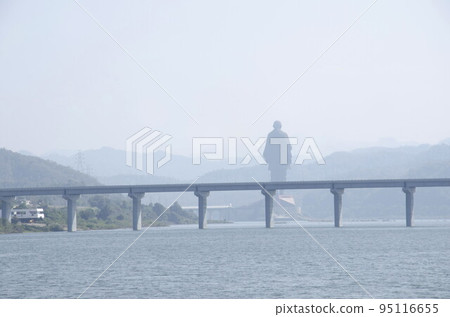 Statue of Unity on the bank of River Narmada, the statue is a colossal statue of Indian statesman and independence activist Vallabhbhai Patel, Kevadiya colony, Gujarat, India Statue of Unity on the bank of River Narmada, the statue is a colossal statue of Indian statesman and independence activist Vallabhbhai Patel, Kevadiya colony, Gujarat, India 95116655