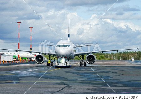 芬蘭赫爾辛基-萬塔國際機場空客 A319 95117097