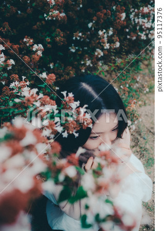 鮮花和婦女 95117376