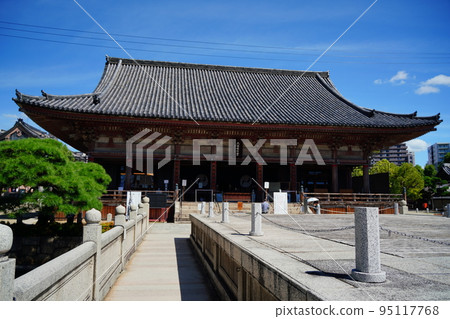 Visit Shitennoji Temple Visit Shitennoji Temple 95117768