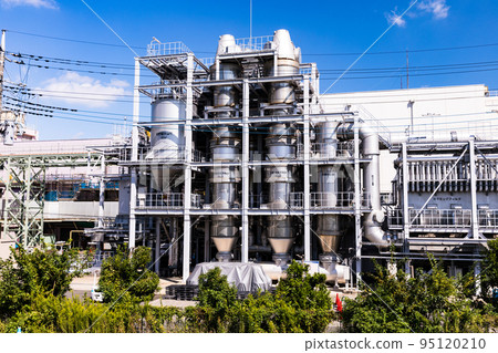 Toda City, Saitama Prefecture Japan's largest plant and blue sky at the Arakawa Water Circulation Center 95120210