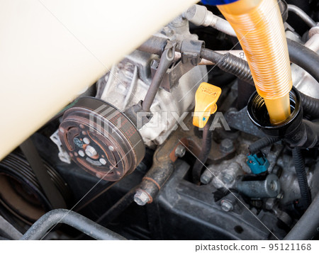 [Car] Oil change work/Add new oil 95121168