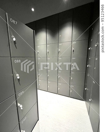 塔式公寓的送貨箱 95123466