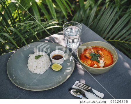 Bowl of Asian curry cocos soup 'Laksa' Bowl of Asian curry cocos soup 'Laksa' 95124836