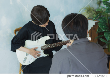 吉他課堂課程 95124862