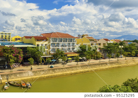 越南會安秋盆河和安會島 95125295