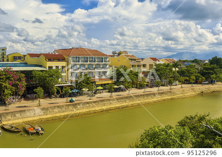 越南會安秋盆河和安會島 越南會安秋盆河和安會島 95125296
