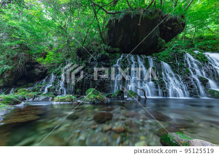 Mototaki Fushiryumizu Falls 95125519