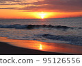 The sunrise and the sea dyed in orange 95126556