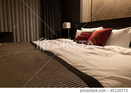 A one-bedroom room and a king bed upgrade at a long-established luxury hotel in the city (Chiyoda-ku, Tokyo) A one-bedroom room and a king bed upgrade at a long-established luxury hotel in the city (Chiyoda-ku, Tokyo) 95126773