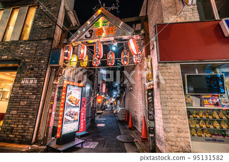 Cityscape of Tokyo, Japan View of the bar district "Sancha Sanbangai" (Sangenjaya Triangle Zone), etc., right next to Sangenjaya Station Cityscape of Tokyo, Japan View of the bar district "Sancha Sanbangai" (Sangenjaya Triangle Zone), etc., right next to Sangenjaya Station 95131582