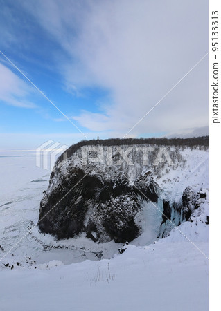 Hokkaido Shari Utoro Lighthouse and Furepe Falls 95133313