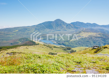 白樺湖和蓼科山[從車山高原拍攝] 95134109
